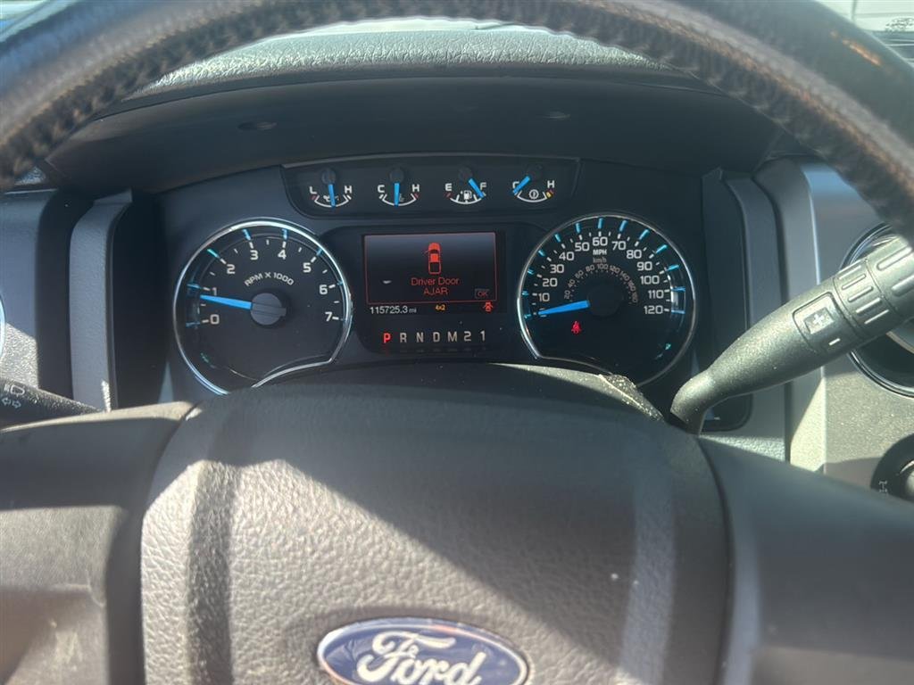 Used 2013 Tuxedo Black Metallic Ford XLT image 12