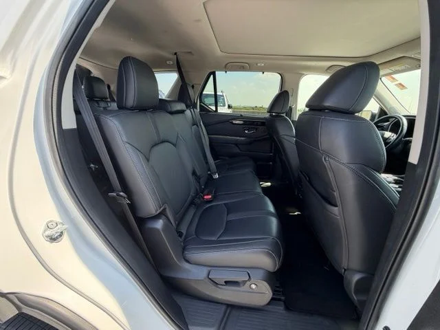 Used 2023 White Honda Touring image 15
