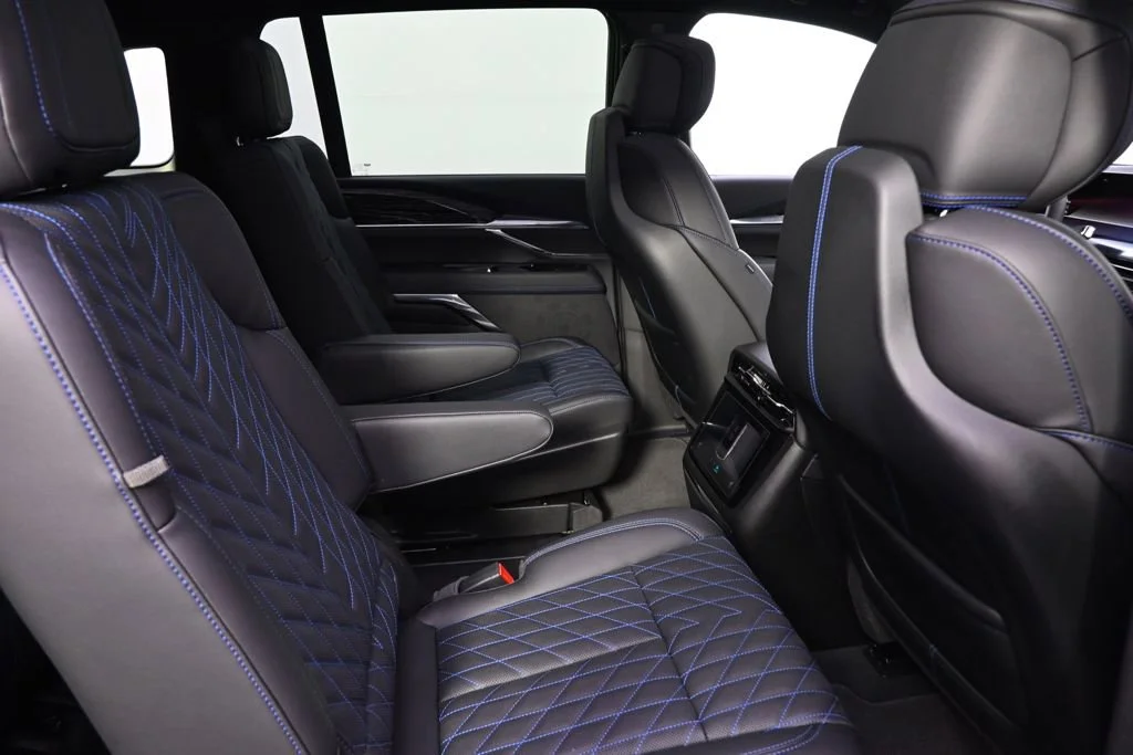 2025 Cadillac Escalade IQ Sport 1 - Photo 18