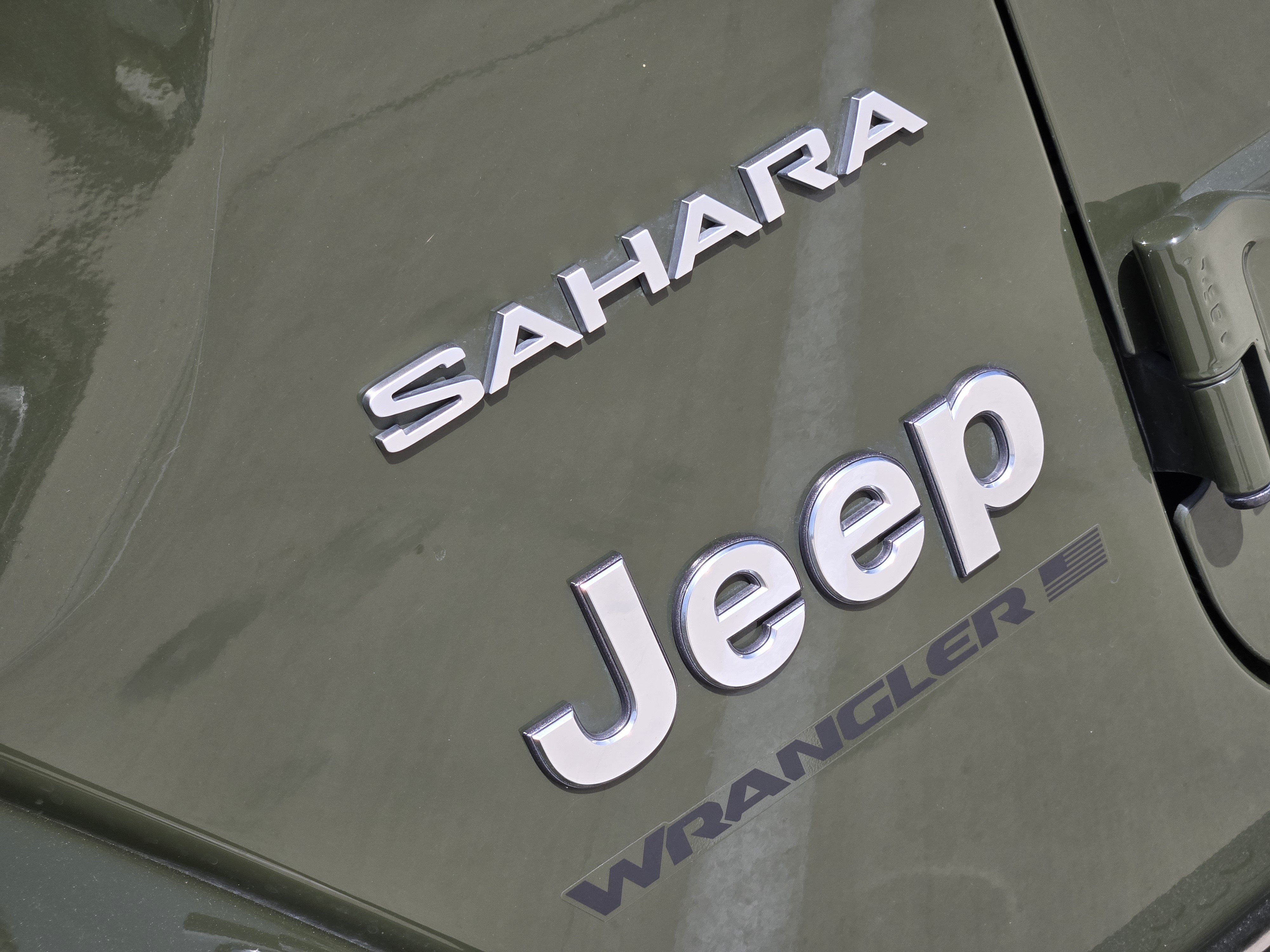 Used 2023 Sarge Green Clearcoat Jeep Sahara image 10