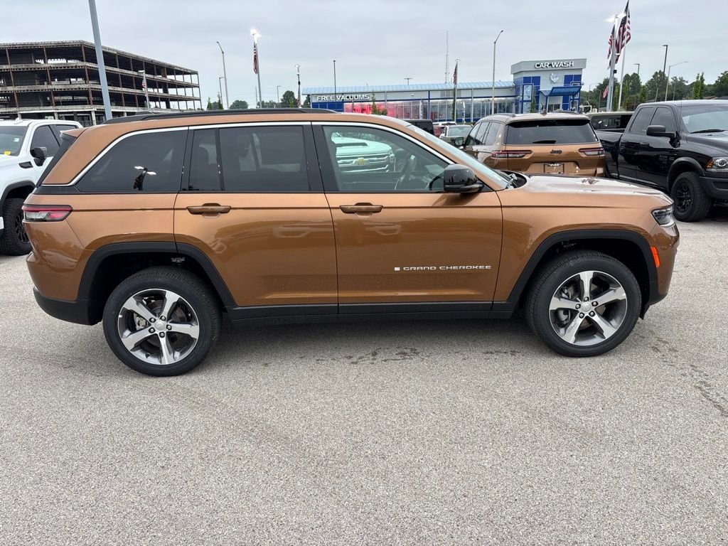 New 2026 Copper Shino Metallic Clearcoat Jeep Limited image 2