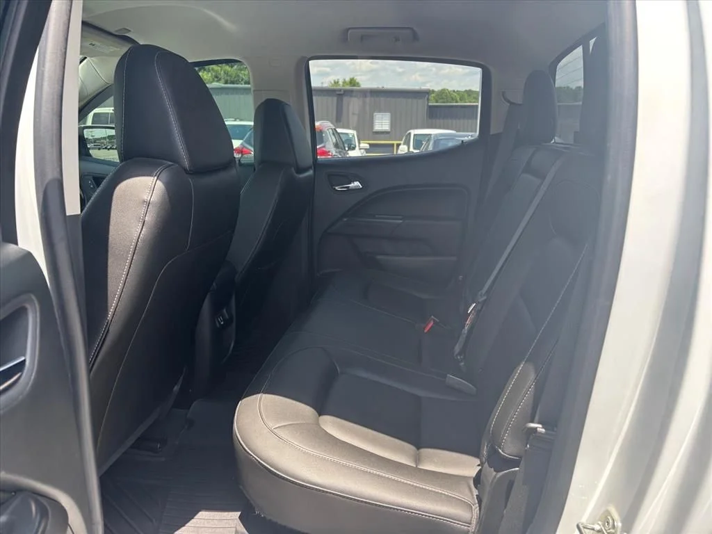 Used 2019 White Chevrolet ZR2 image 12
