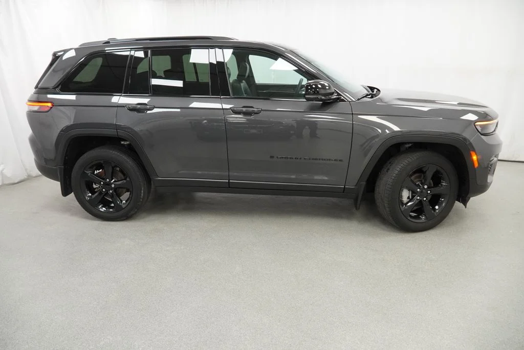 Certified Used 2024 Gray Jeep Limited image 10