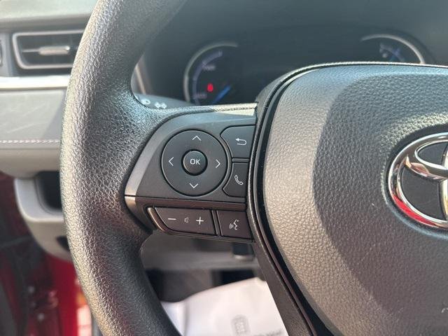 2025 Toyota RAV4 XLE - Photo 29