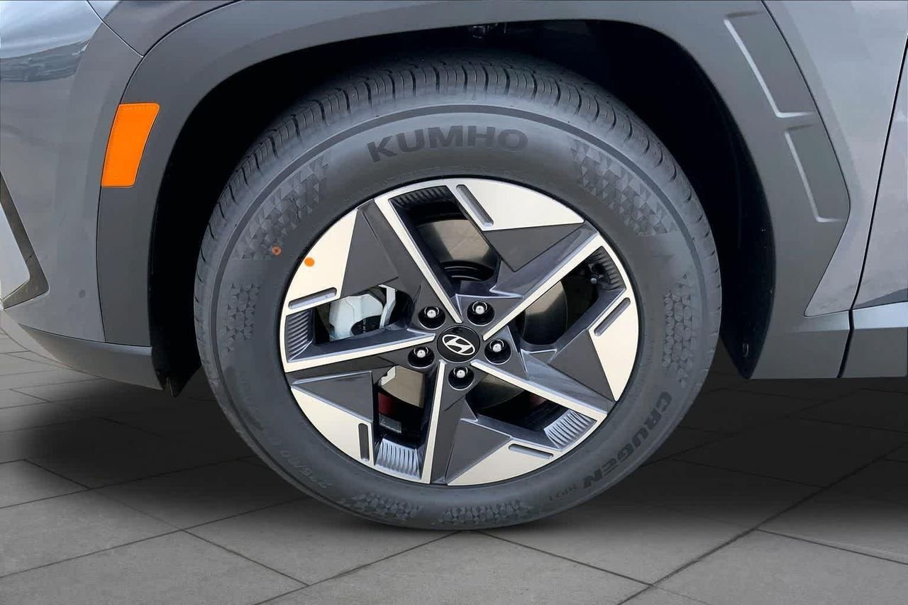 New 2026 Ecotronic Gray Hyundai SEL Premium FWD image 11