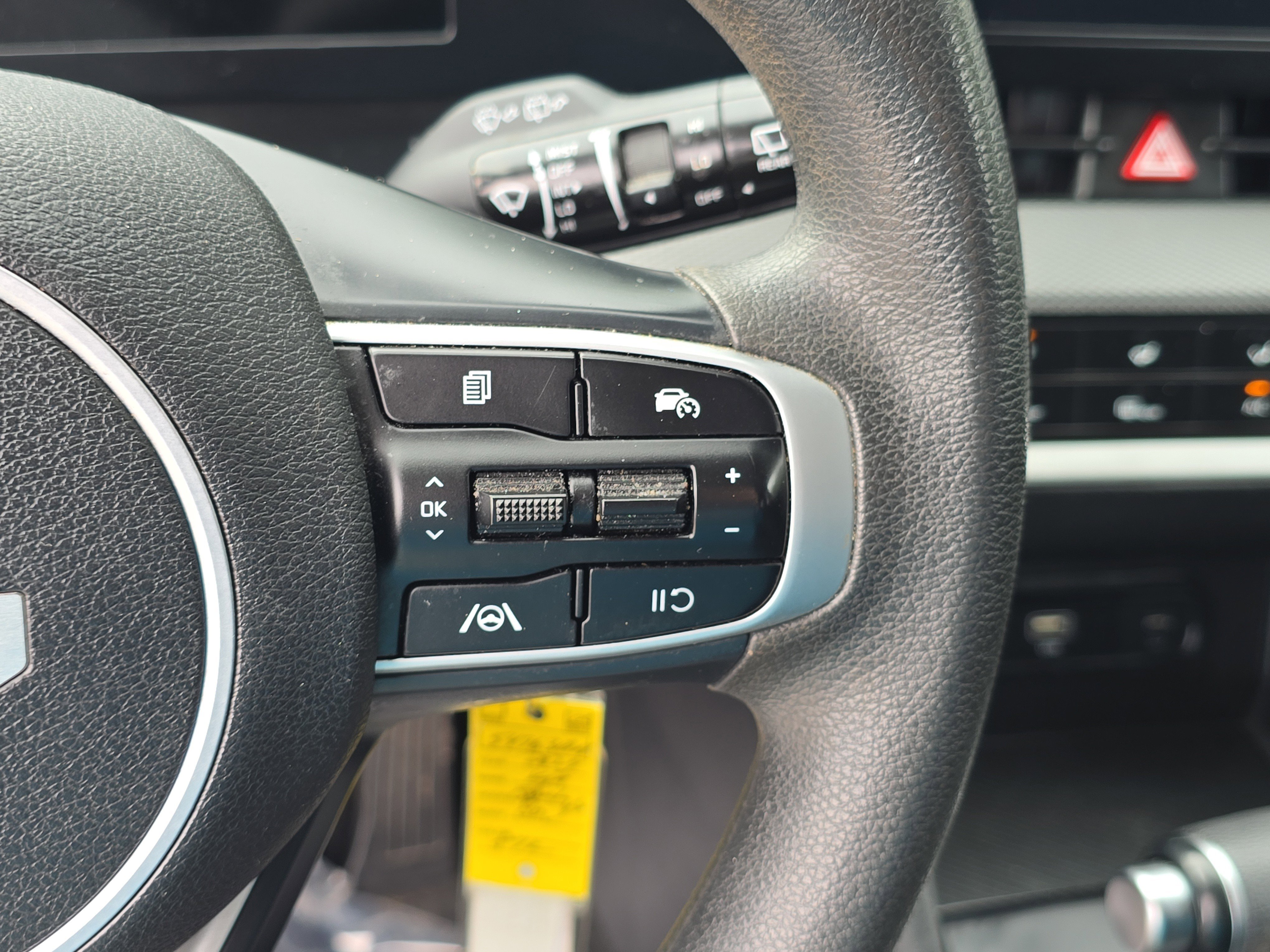Certified Used 2024 Steel Gray Kia LX image 30