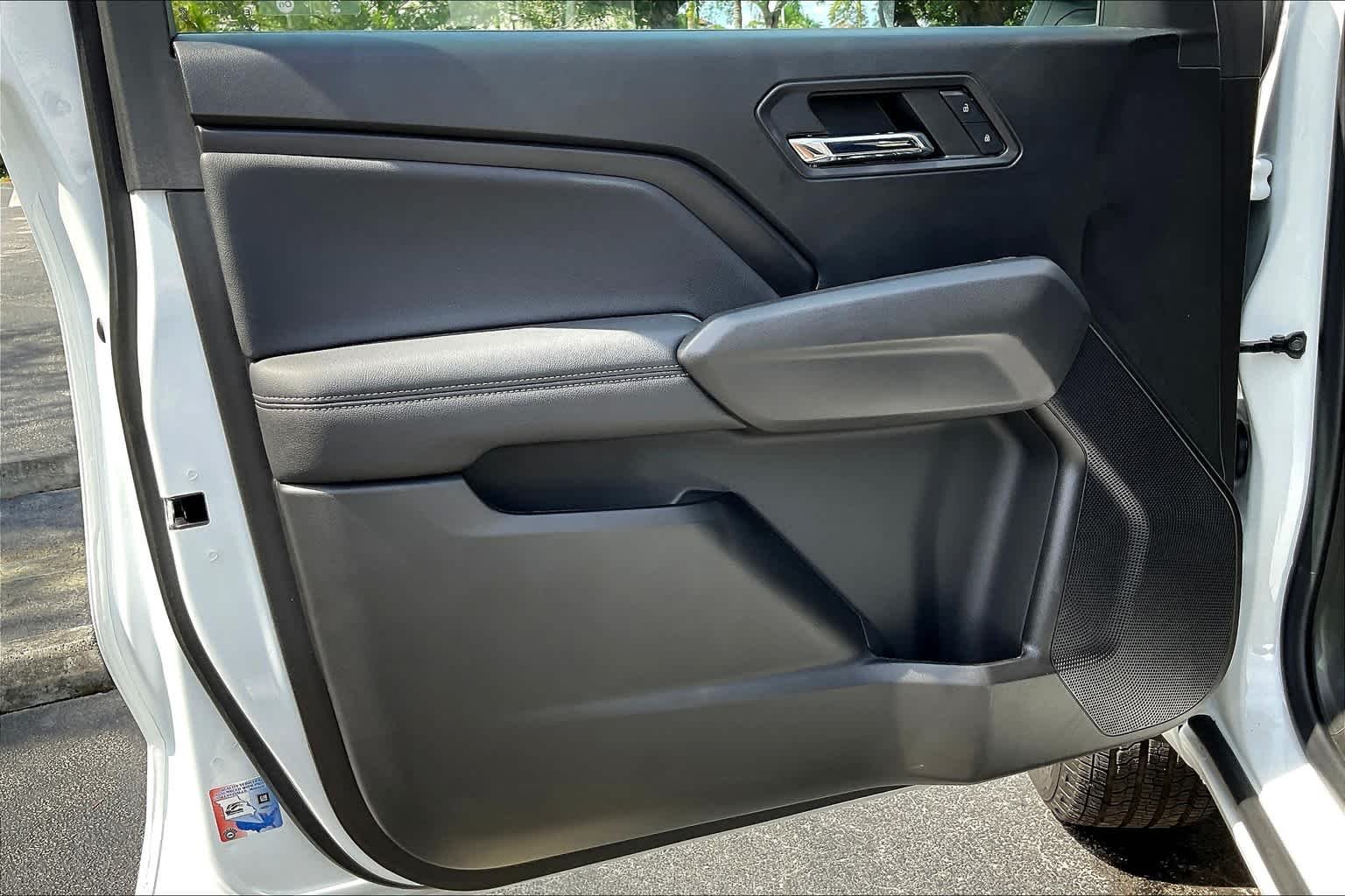 2024 Chevrolet Colorado LT - Photo 22