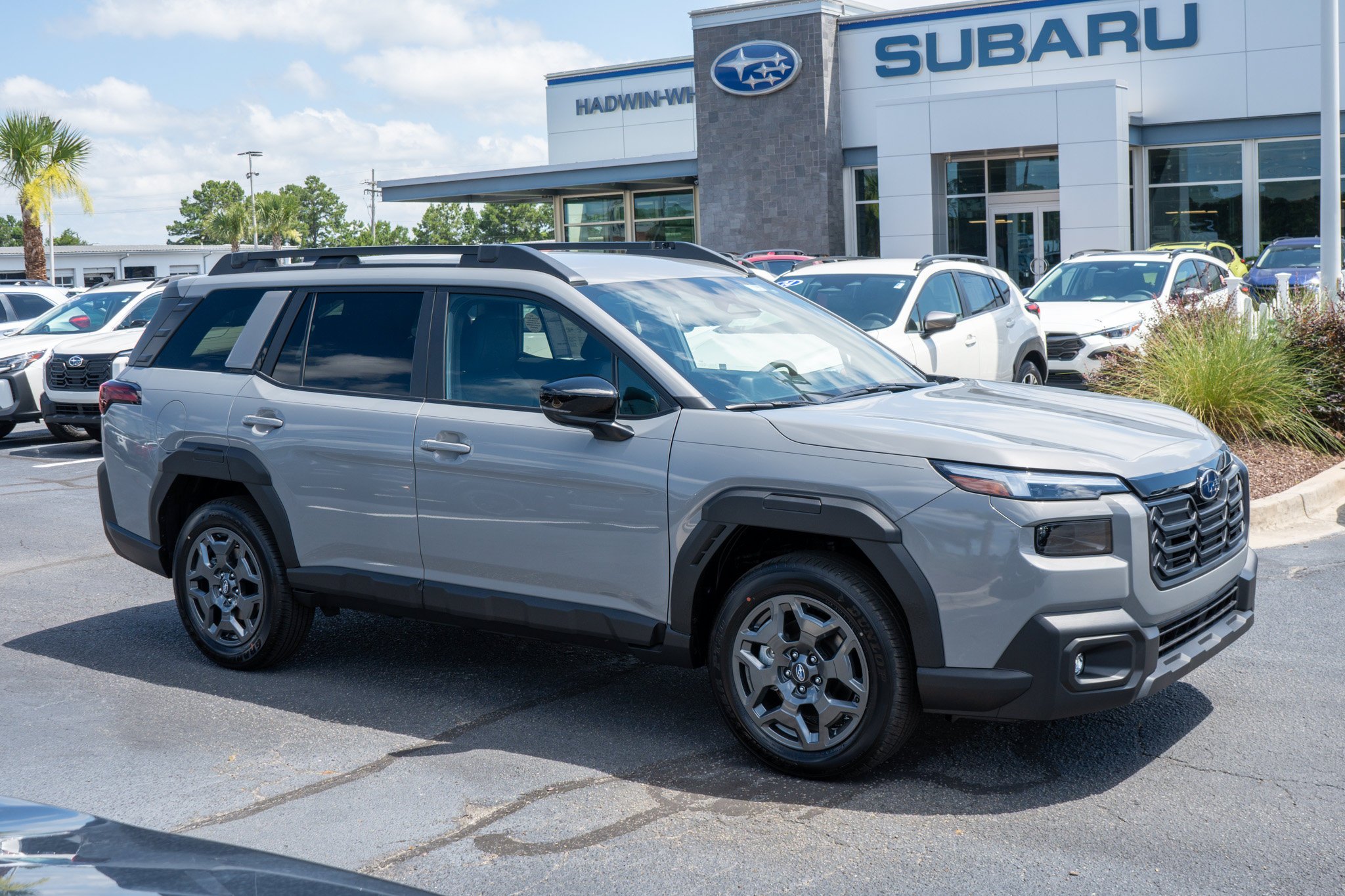 2026 Subaru Outback Premium's photo
