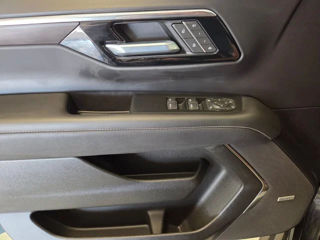 Used 2025 Gray Chevrolet Premier image 31