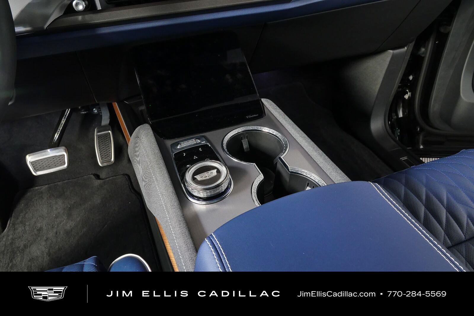 2026 Cadillac VISTIQ Premium Luxury - Photo 16