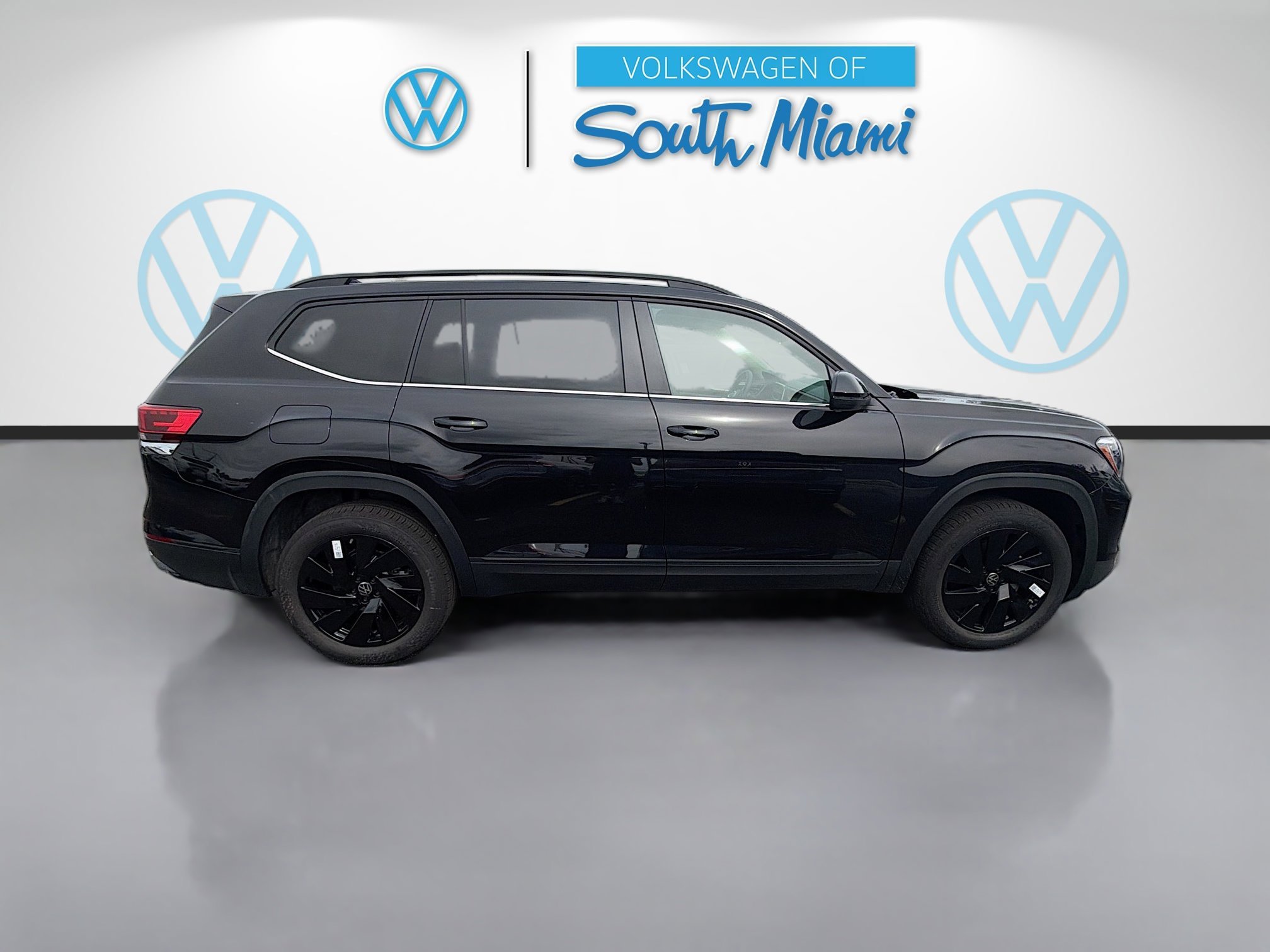 New 2026 Black Volkswagen 2.0T SE w/Technology image 8