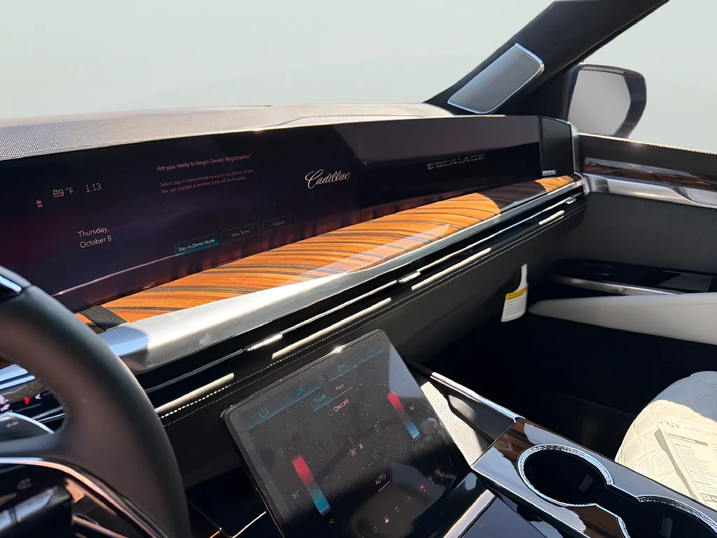 2026 Cadillac Escalade Platinum Sport - Photo 23