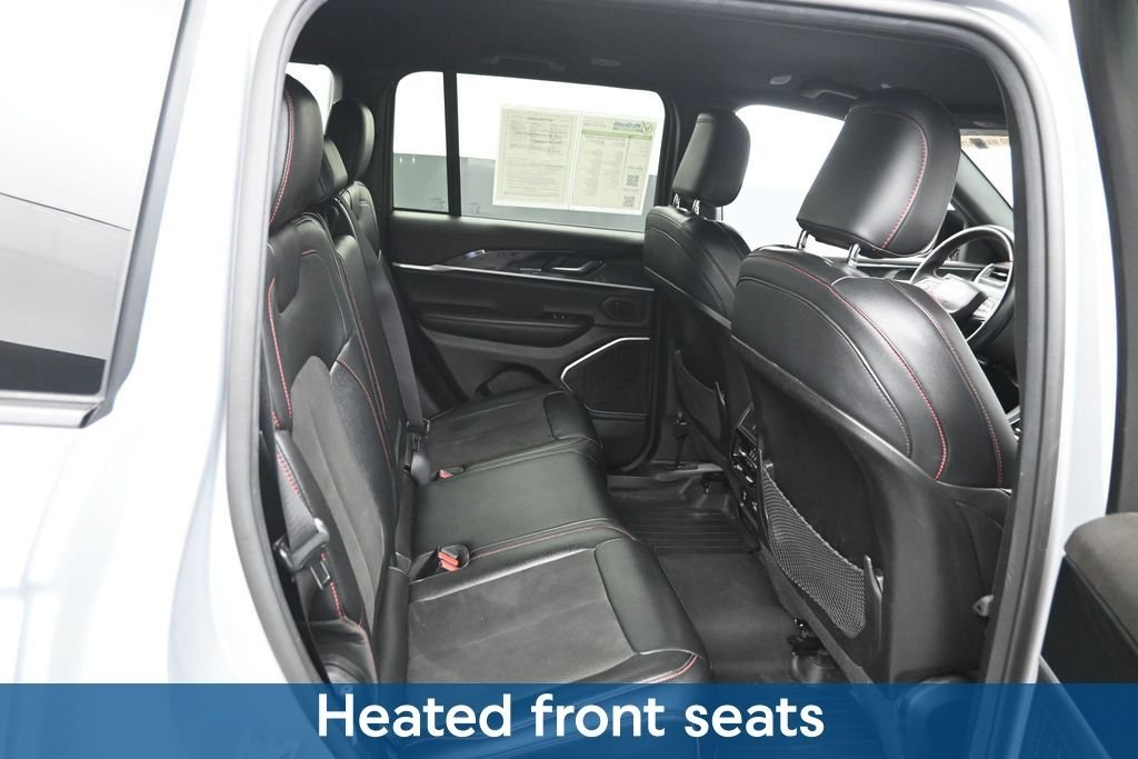 Used 2022 Silver Jeep Trailhawk image 12