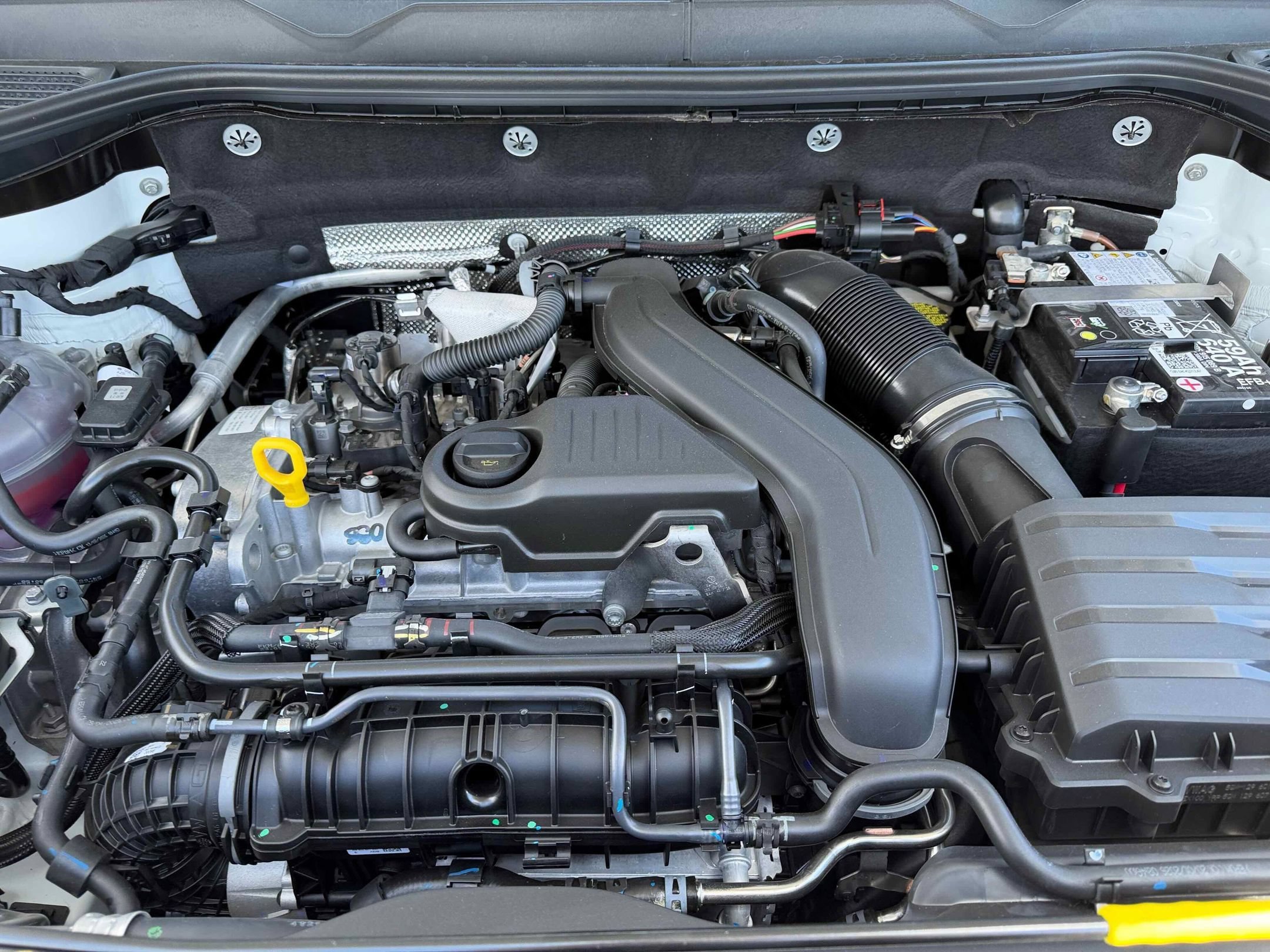 New 2026 Pure White Volkswagen SE Black image 35
