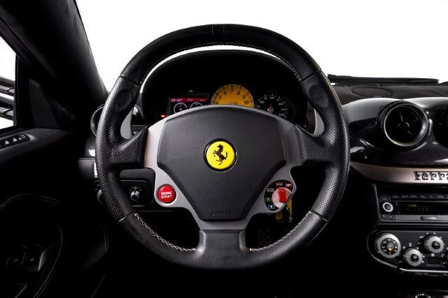 Used 2010 Nero Ferrari  image 6