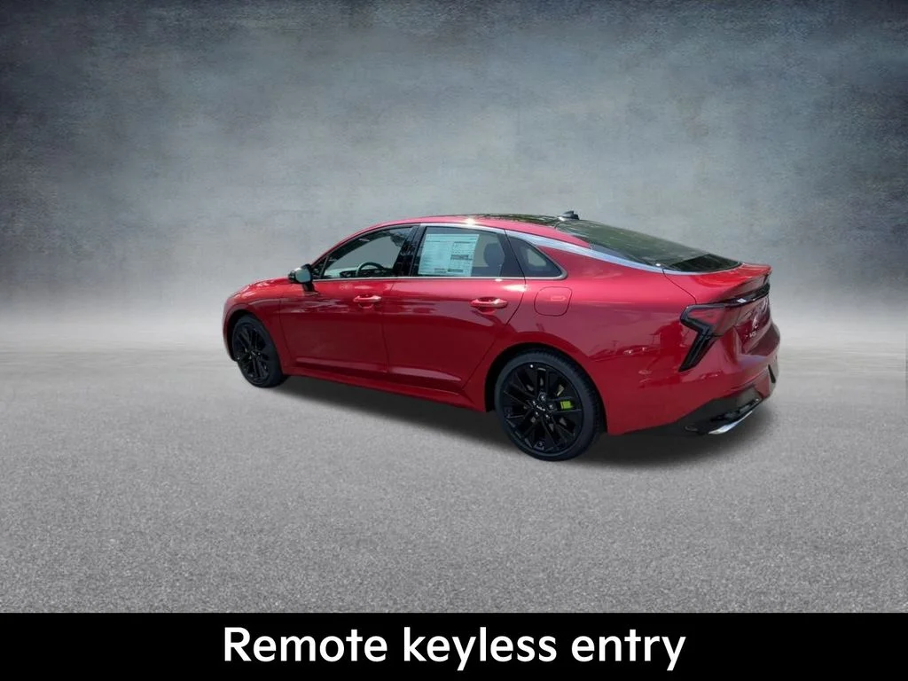 2026 Kia K5 GT - Photo 18