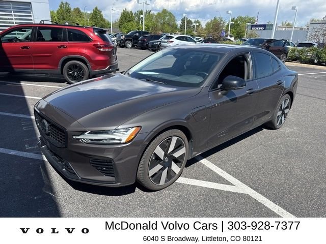 Used 2025 Gray Volvo T8 Plus image 1
