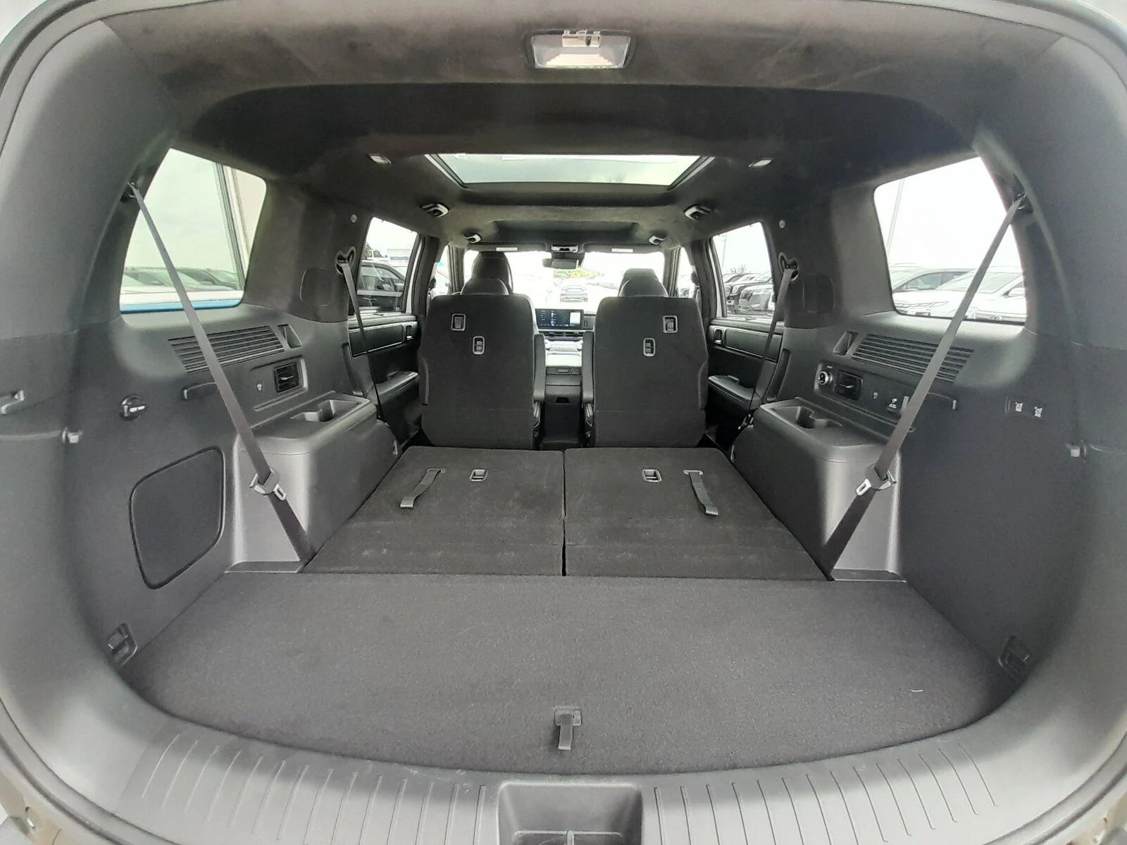 Used 2024 Shimmering Silver Hyundai Calligraphy image 57