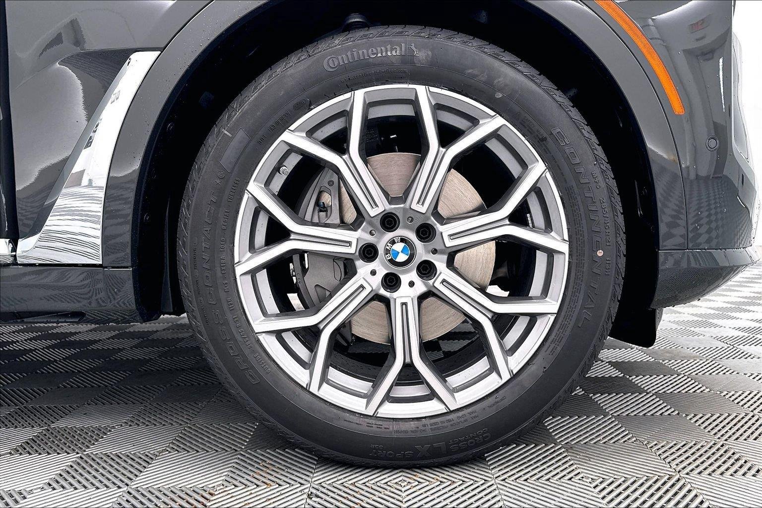 New 2027 Dravit Grey Metallic BMW xDrive40i image 36