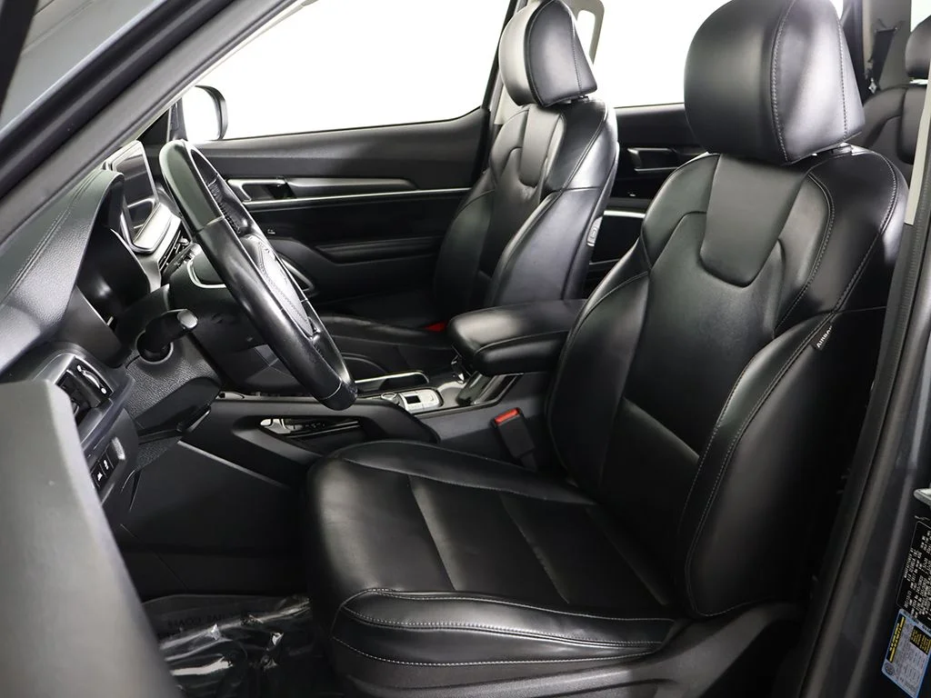 Used 2022 Gray Kia S image 31