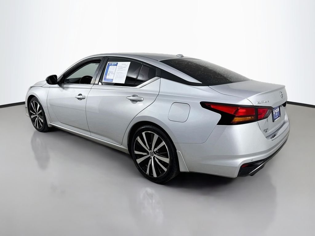 Used 2021 Brilliant Silver Metallic Nissan 2.0 SR image 12