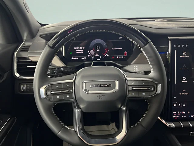 2026 GMC Acadia Denali - Photo 17
