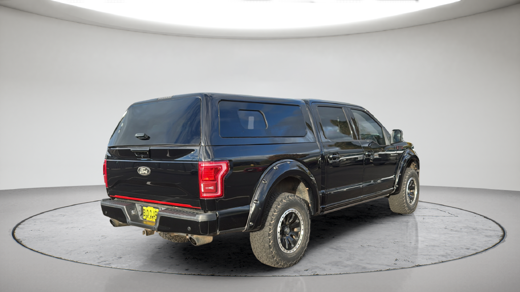 Used 2017 Shadow Black Ford Lariat image 7