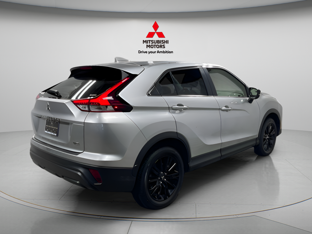 Used 2023 Labrador Black Pearl Mitsubishi LE image 3