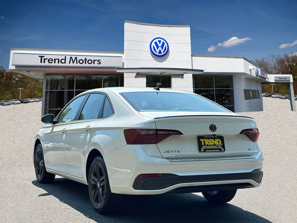 Certified Used 2023 White Volkswagen 1.5T SE image 4