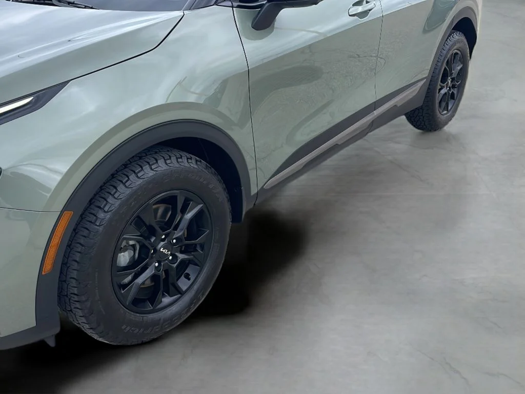Certified Used 2023 Green Kia X-Pro Prestige image 42
