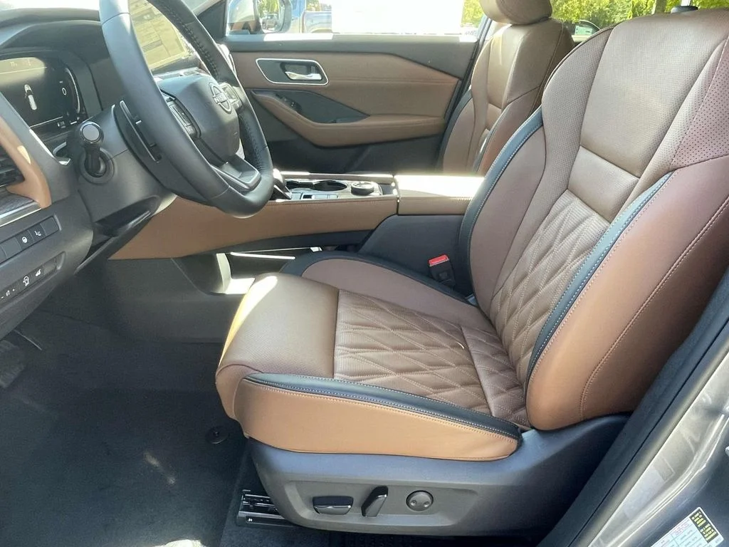 New 2026 Gray Nissan Platinum image 14