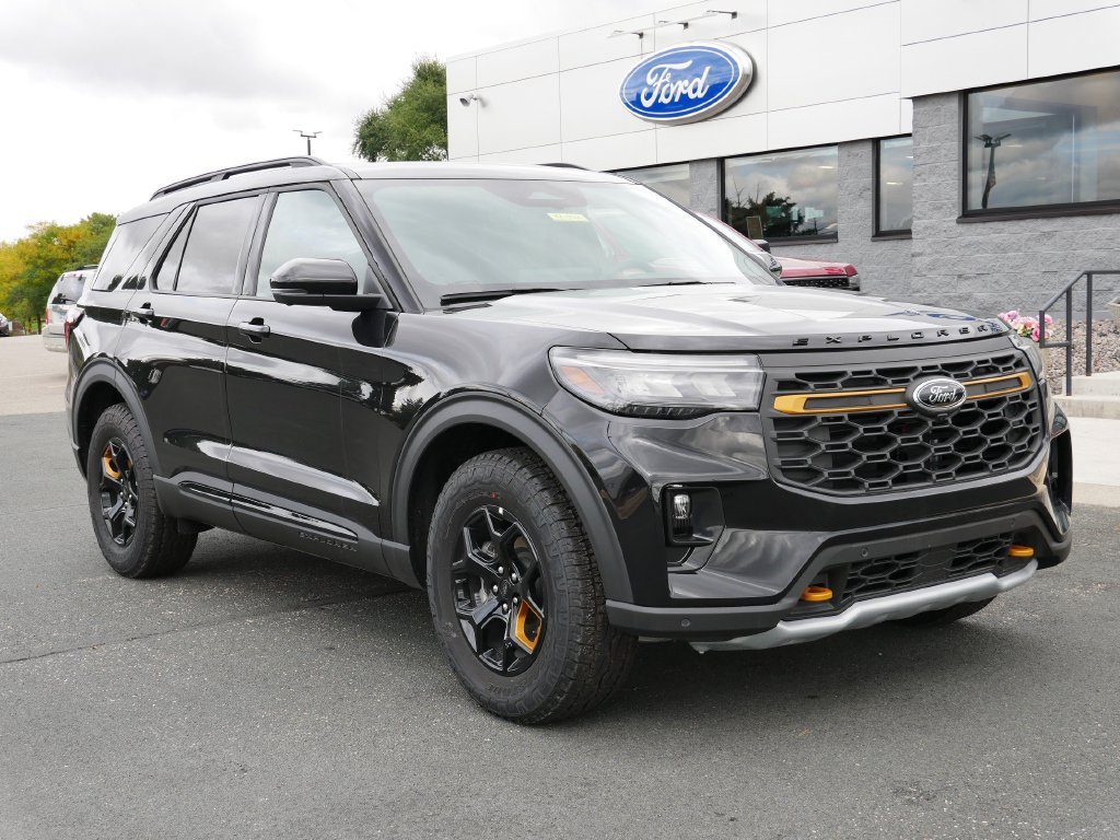 New 2026 Agate Black Metallic Ford Tremor® image 2