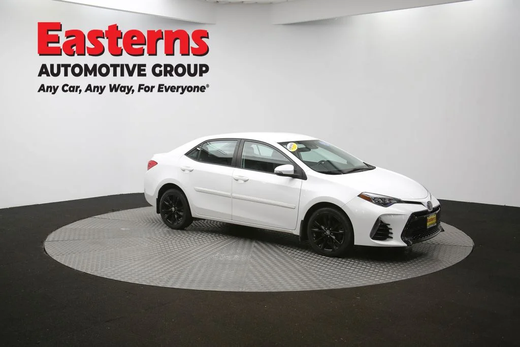 Used 2018 White Toyota SE image 45