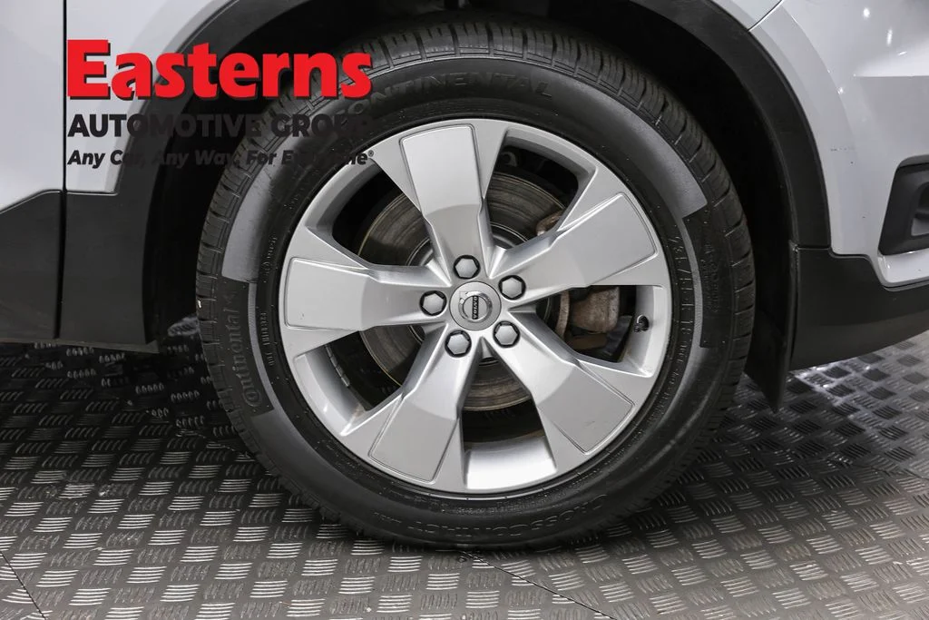 Used 2021 Gray Volvo Momentum image 30