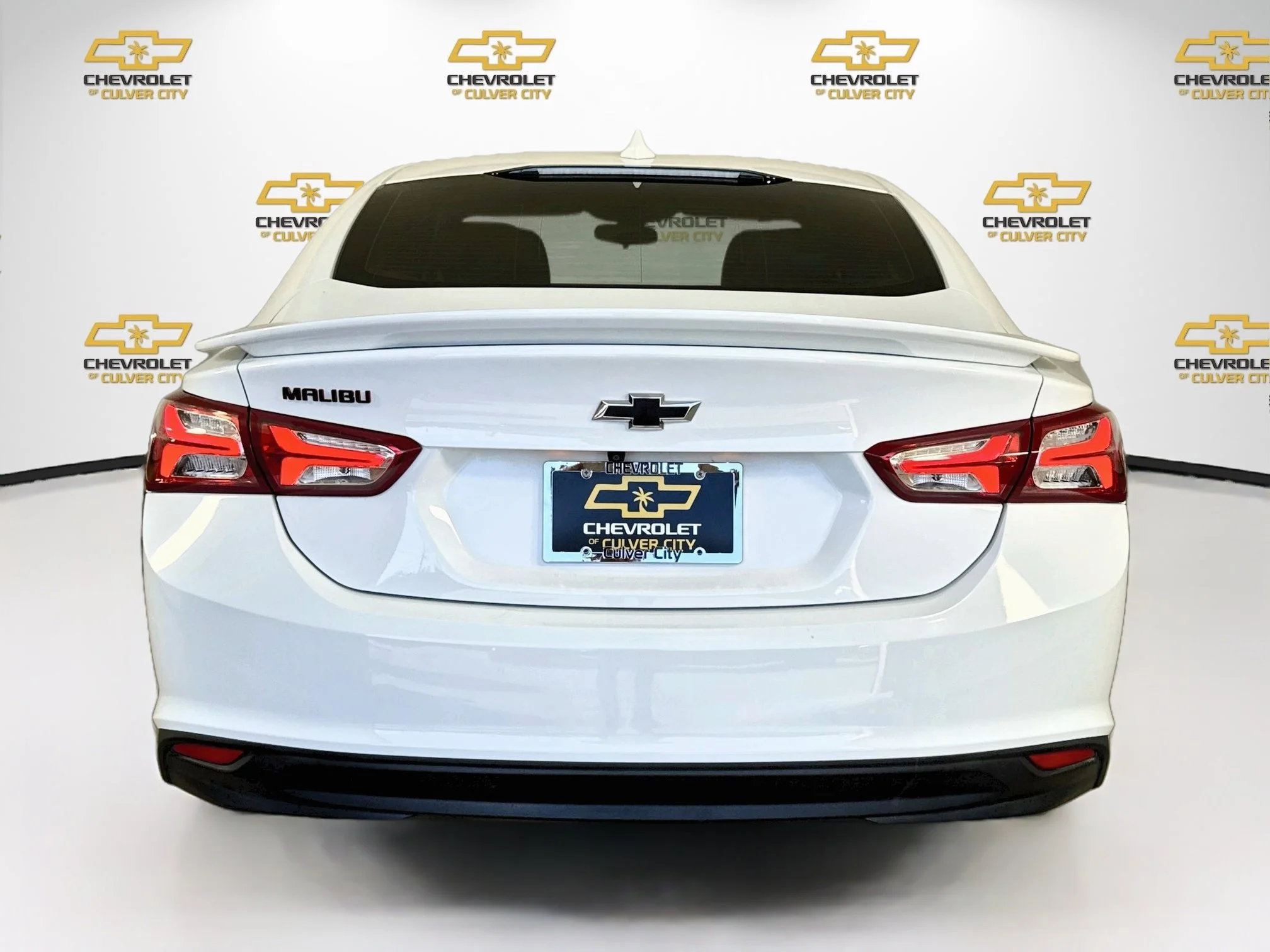 Used 2021 SUMMIT WHITE Chevrolet LT image 7