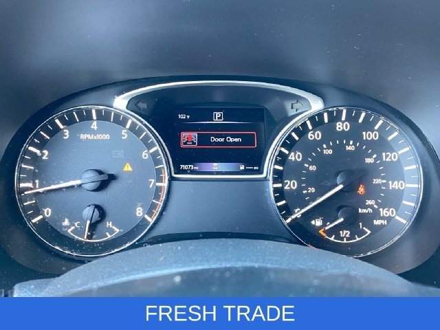 Used 2018 Caspian Blue Nissan SL image 34