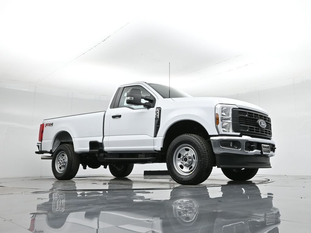 New 2026 Oxford White Ford XL image 2