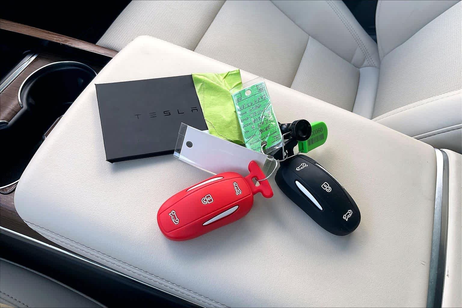 2022 Tesla Model X Long Range - Photo 12