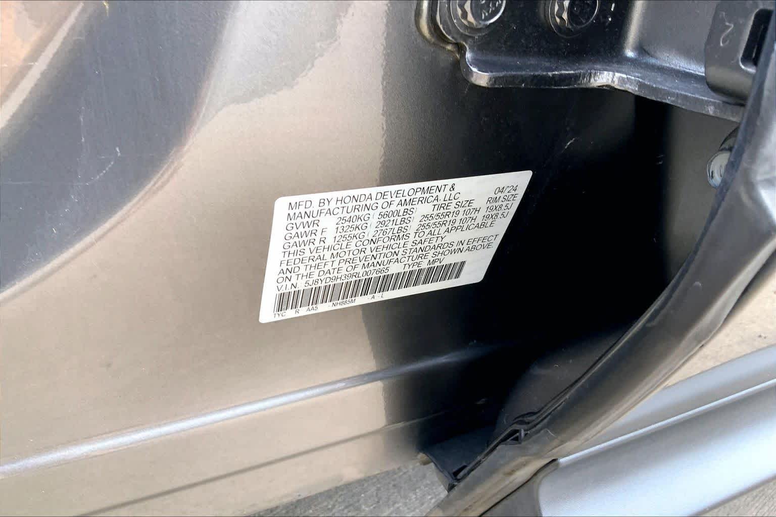 Used 2024 Liquid Carbon Metallic Acura  image 37