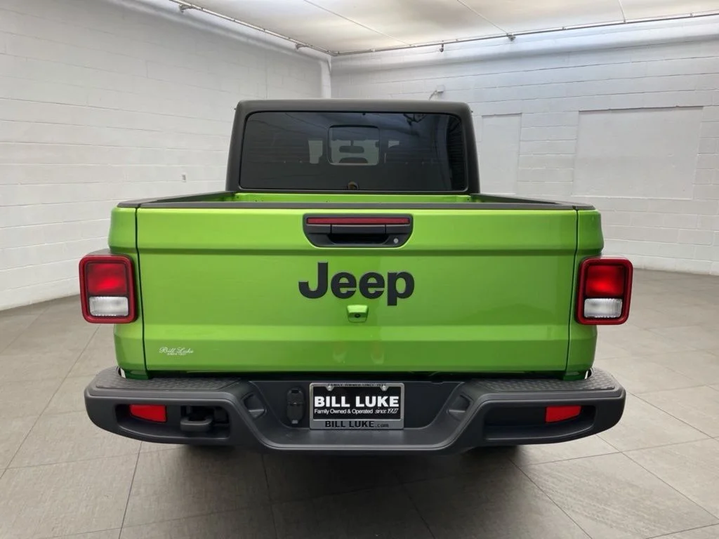 New 2026  Jeep Sport image 4