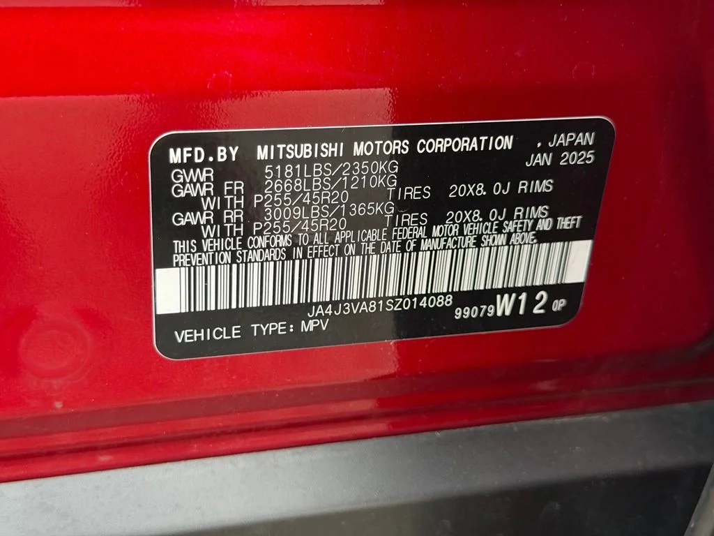2025 Mitsubishi Outlander SE - Photo 11