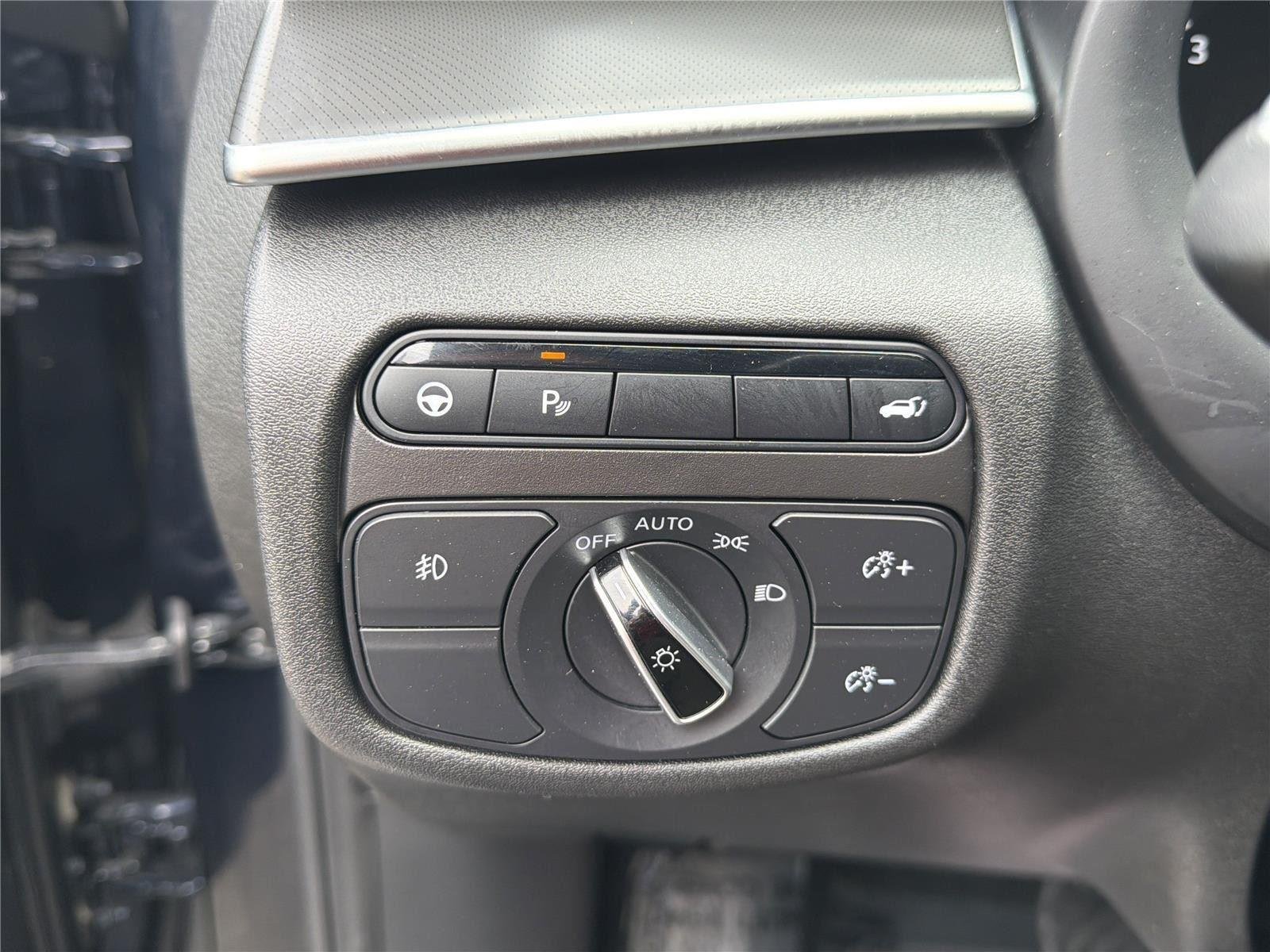 Used 2025 Hermosa Blue INFINITI LUXE image 20