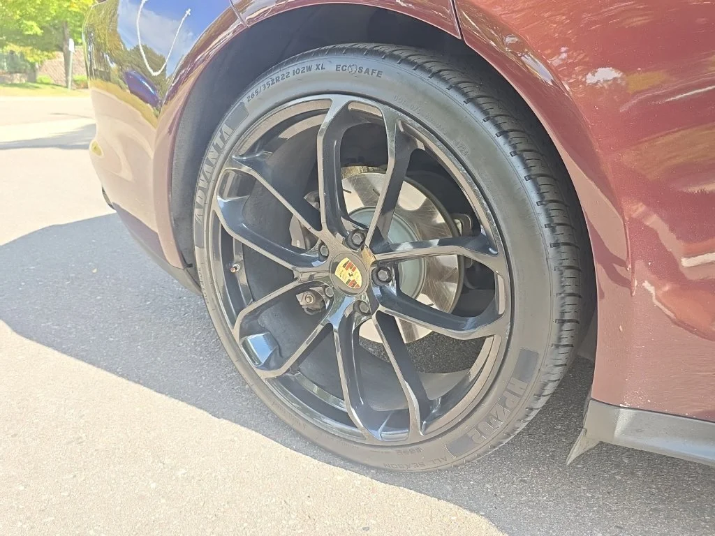 Used 2018  Porsche  image 11