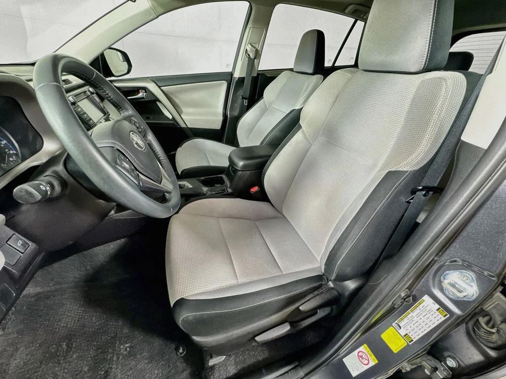 Used 2017 Gray Toyota XLE image 24