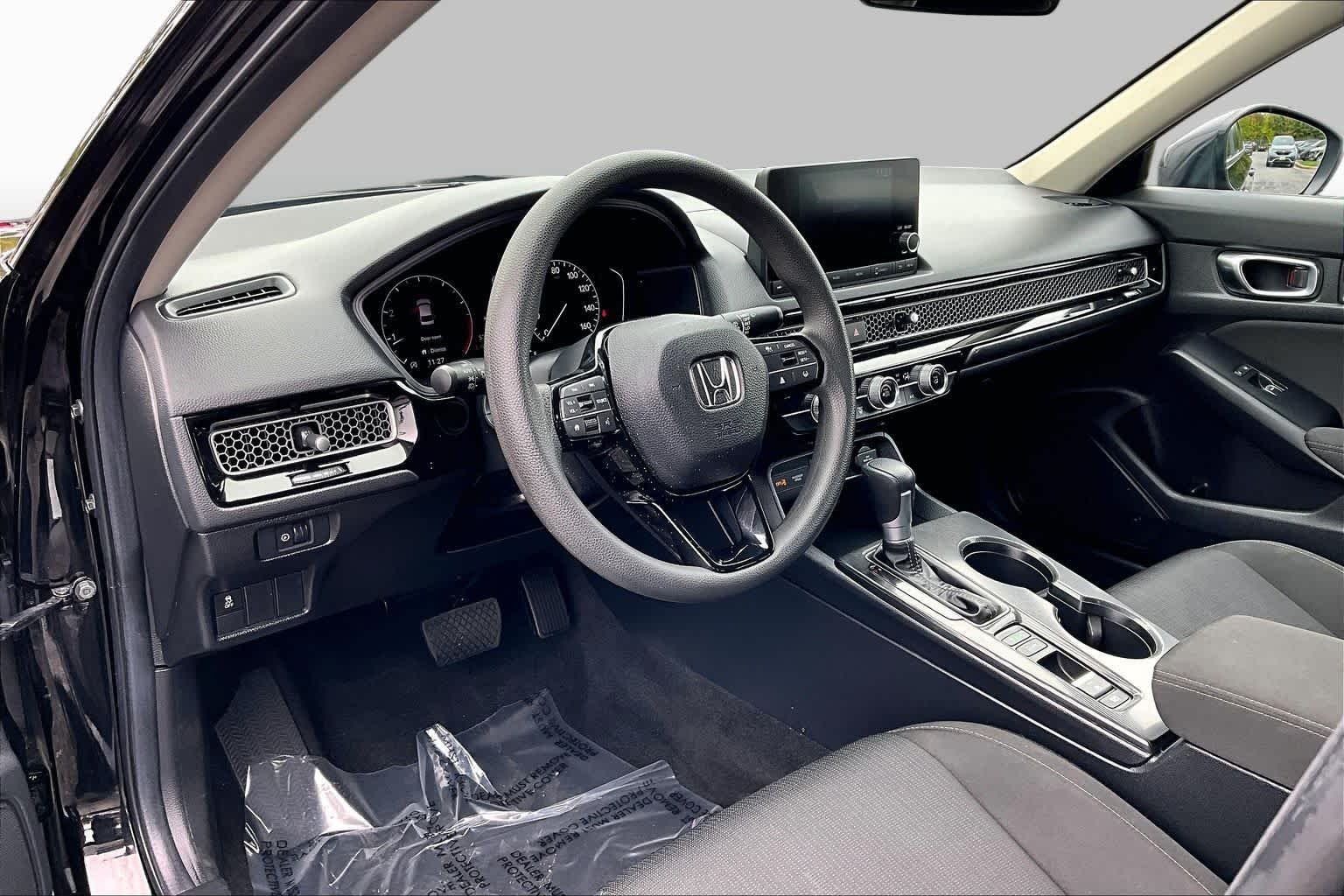 Used 2025  Honda LX image 15