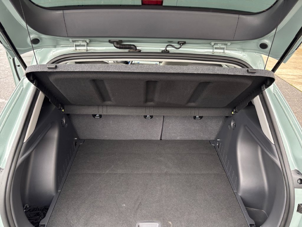 Used 2025 Green Hyundai SEL Convenience image 38