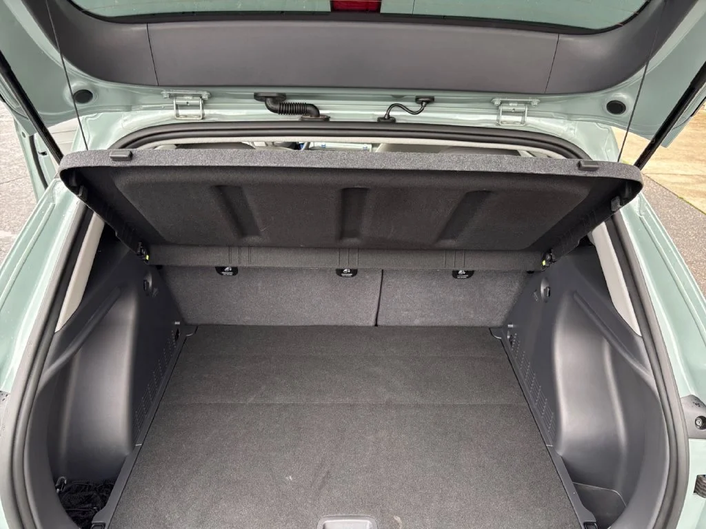 Used 2025 Green Hyundai SEL Convenience image 38