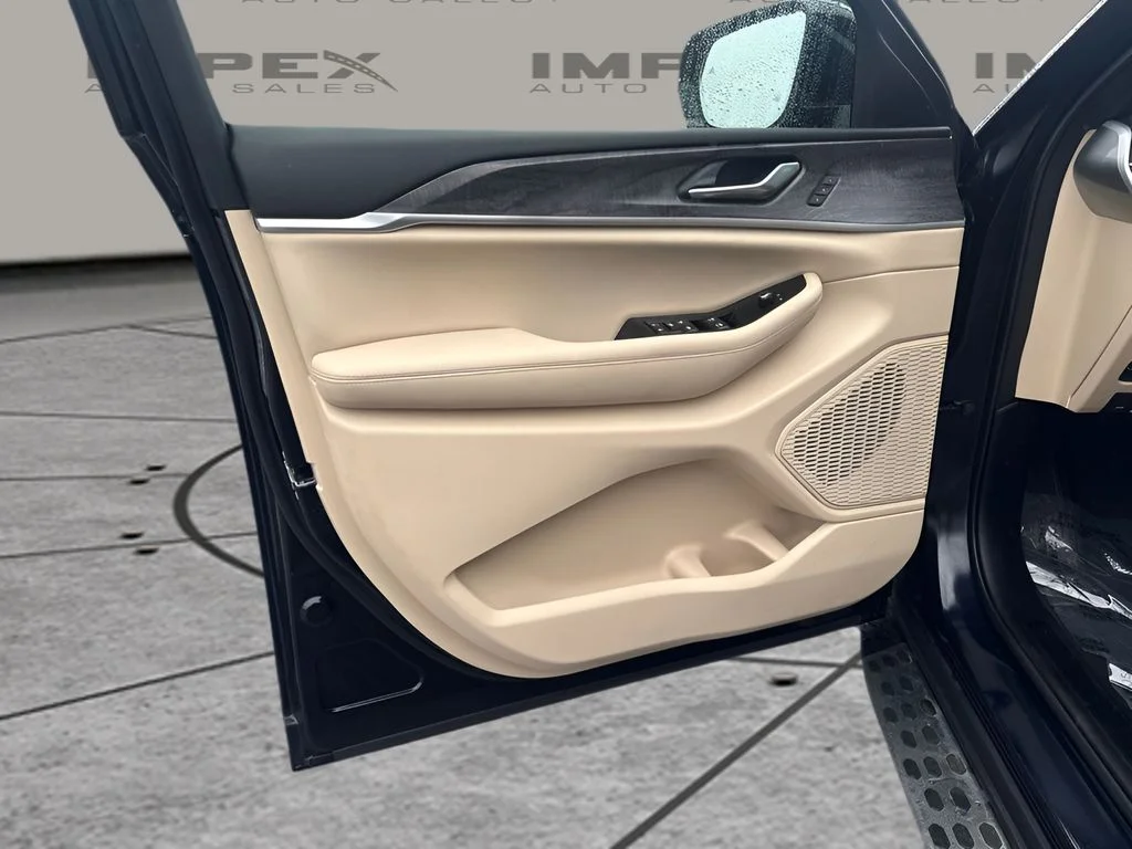 Used 2024 Black Jeep Limited image 15