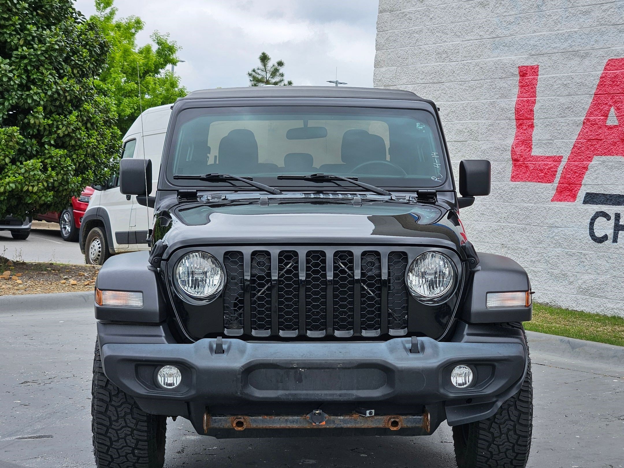 Used 2021 Jeep Gladiator Sport with VIN 1C6HJTAG2ML524968 for sale in Little Rock