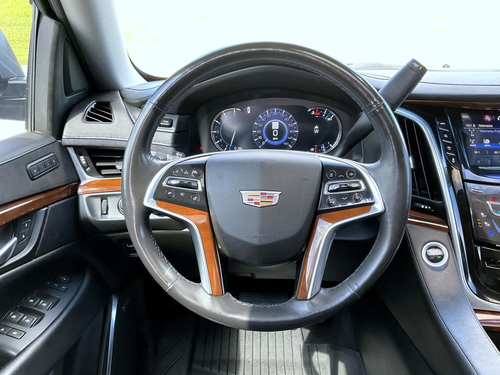 Used 2019 Gray Cadillac Premium Luxury image 11